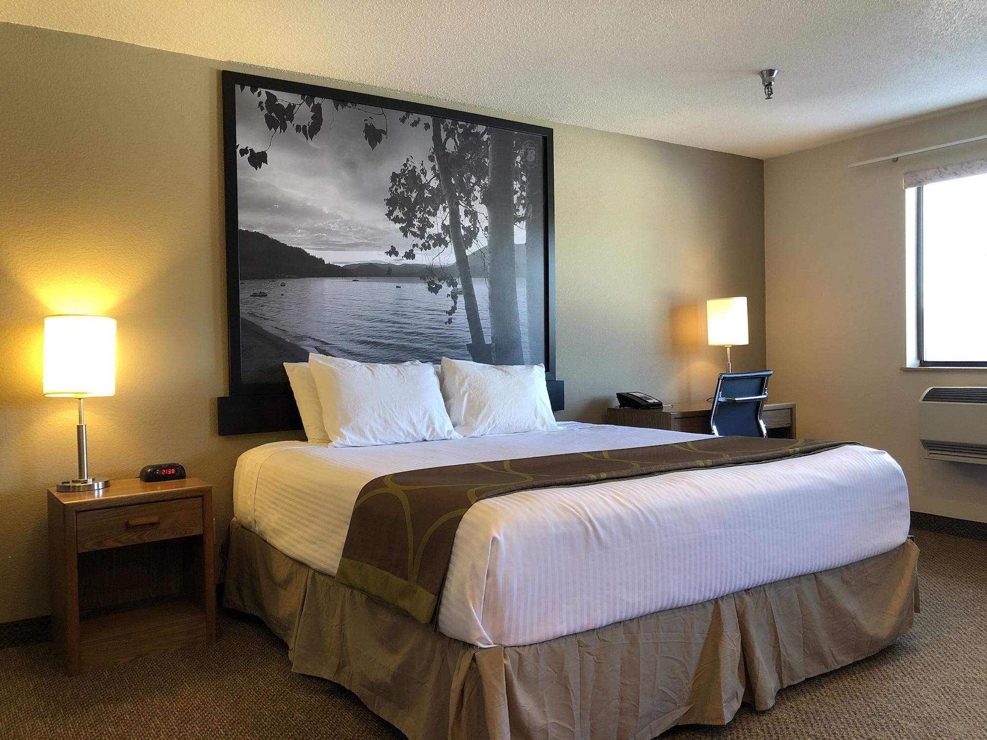 Super 8 By Wyndham Salmon Arm Hotel Kültér fotó